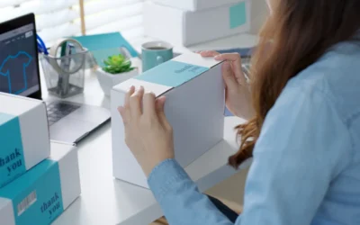 Jak tworzyć skuteczne opakowania i obwoluty produktowe, które przyciągają uwagę klienta?